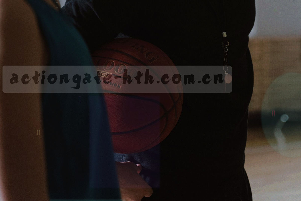 线框图展示HTH应用主界面，包括积分榜和数据图表